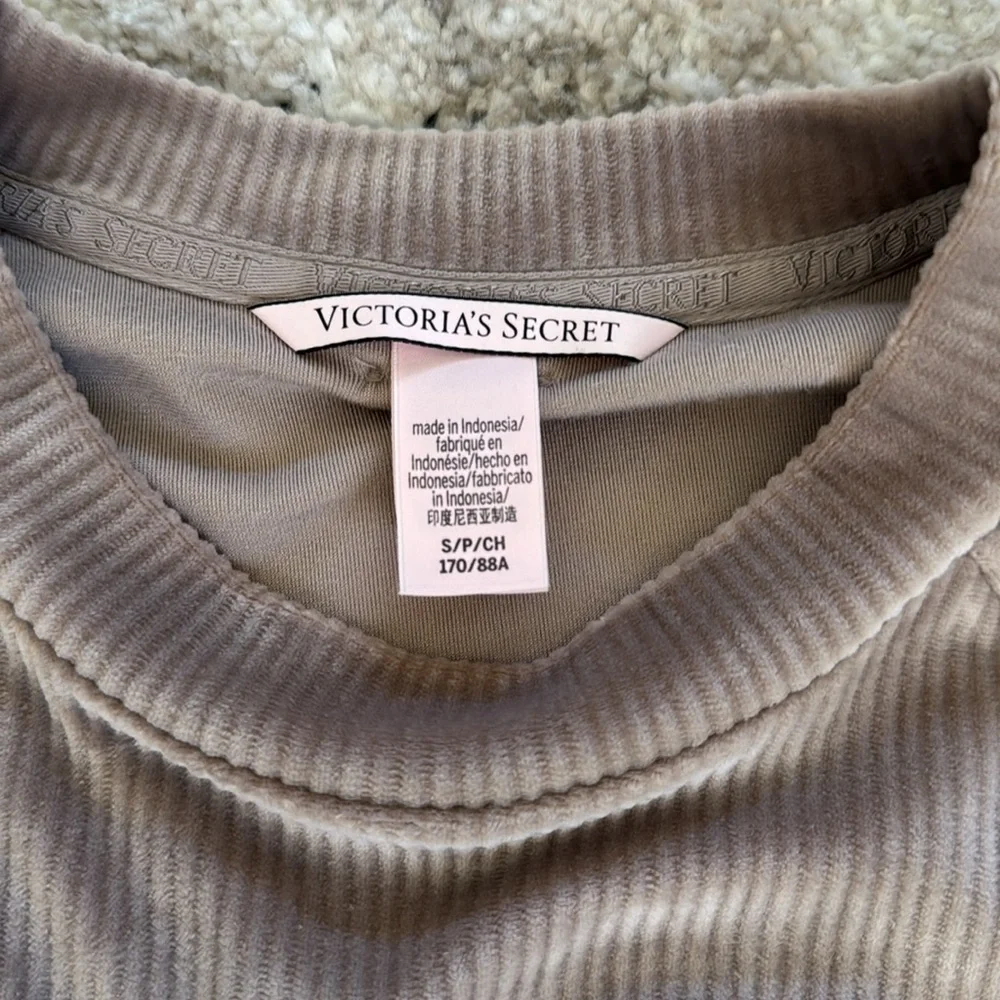NWOT Victoria’s Secret set - Picture 2 of 4
